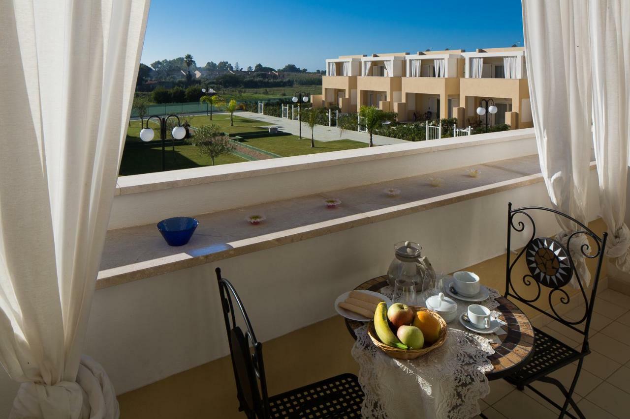 Residence Mar Mediterraneo Quartu SantʼElena Exteriör bild